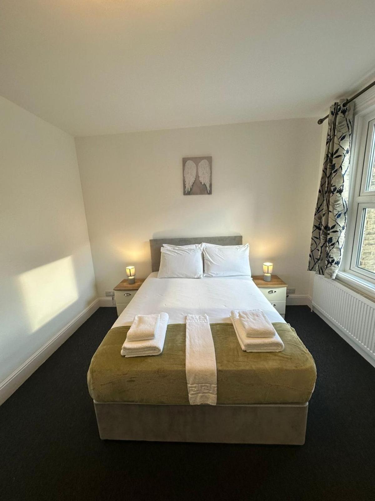 Cambridge Central Rooms - Tas Accommodations Екстер'єр фото