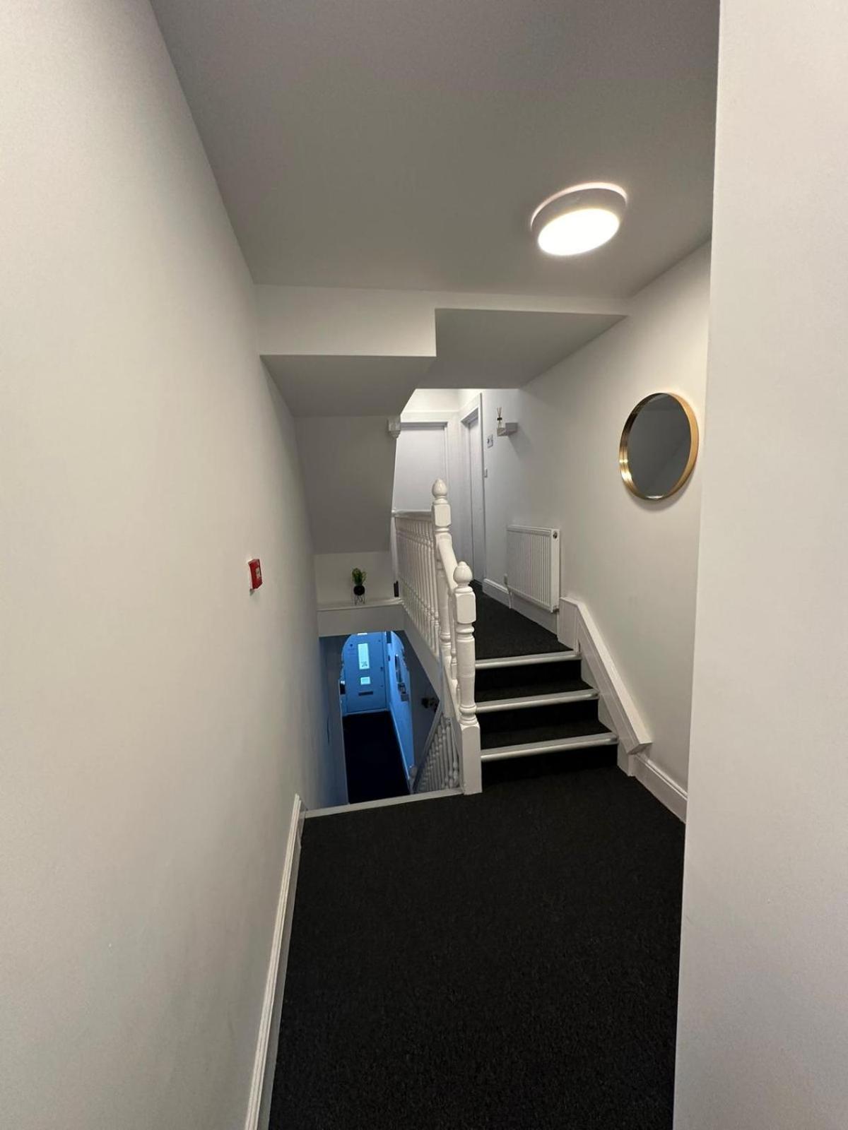 Cambridge Central Rooms - Tas Accommodations Екстер'єр фото