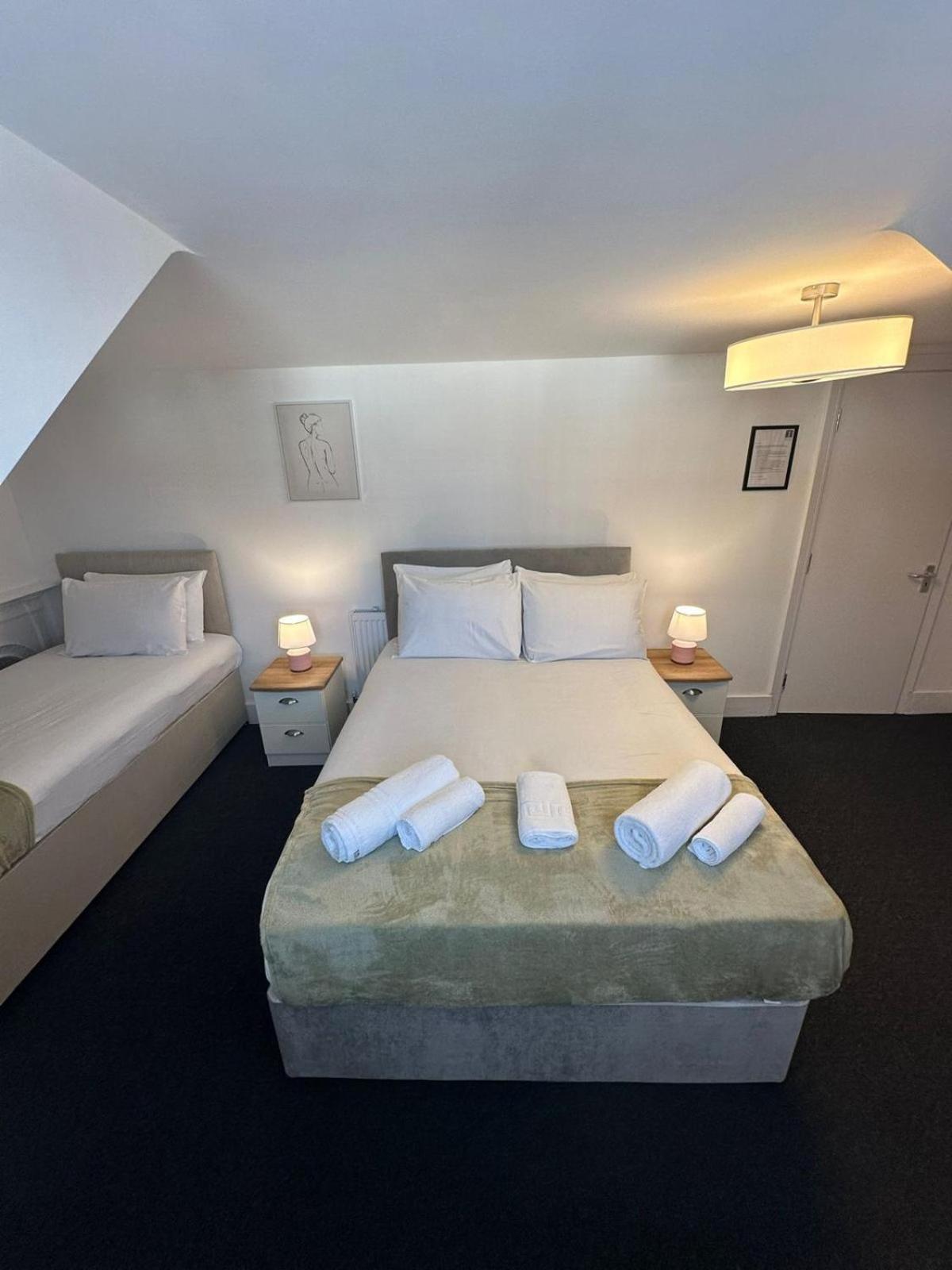 Cambridge Central Rooms - Tas Accommodations Екстер'єр фото