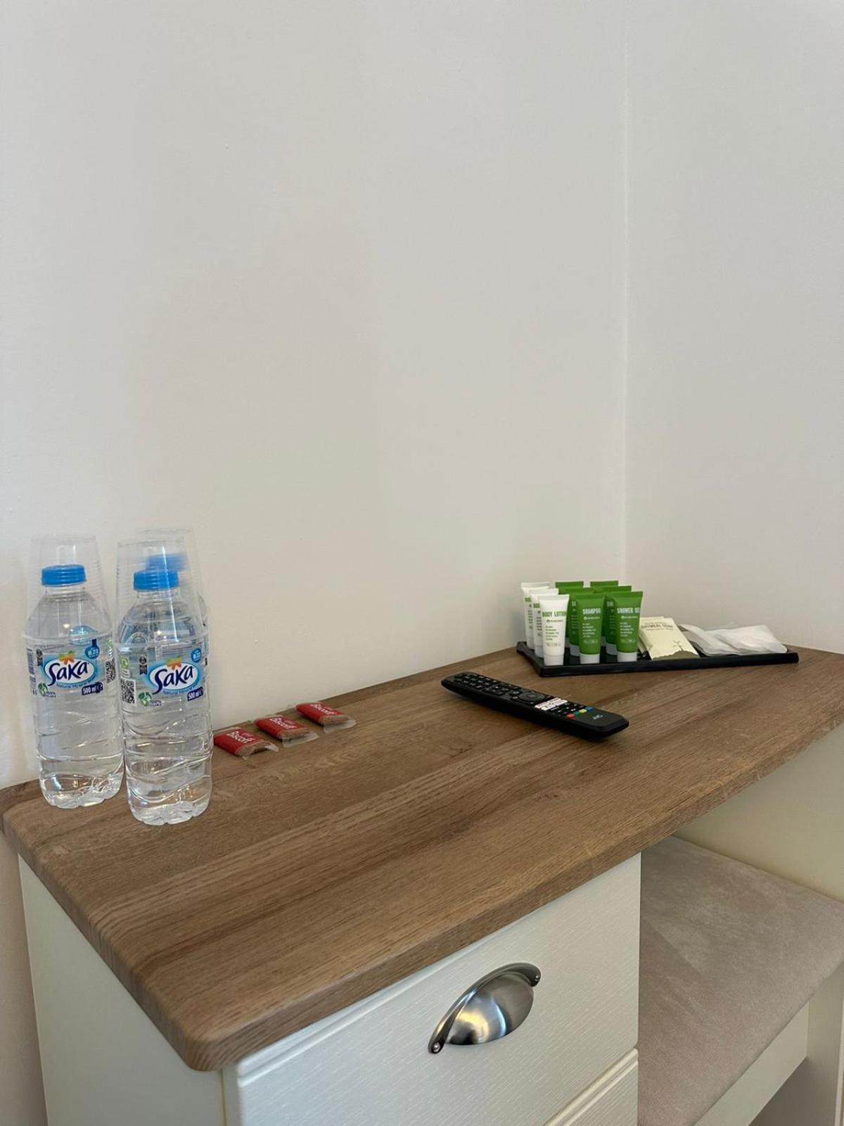 Cambridge Central Rooms - Tas Accommodations Екстер'єр фото