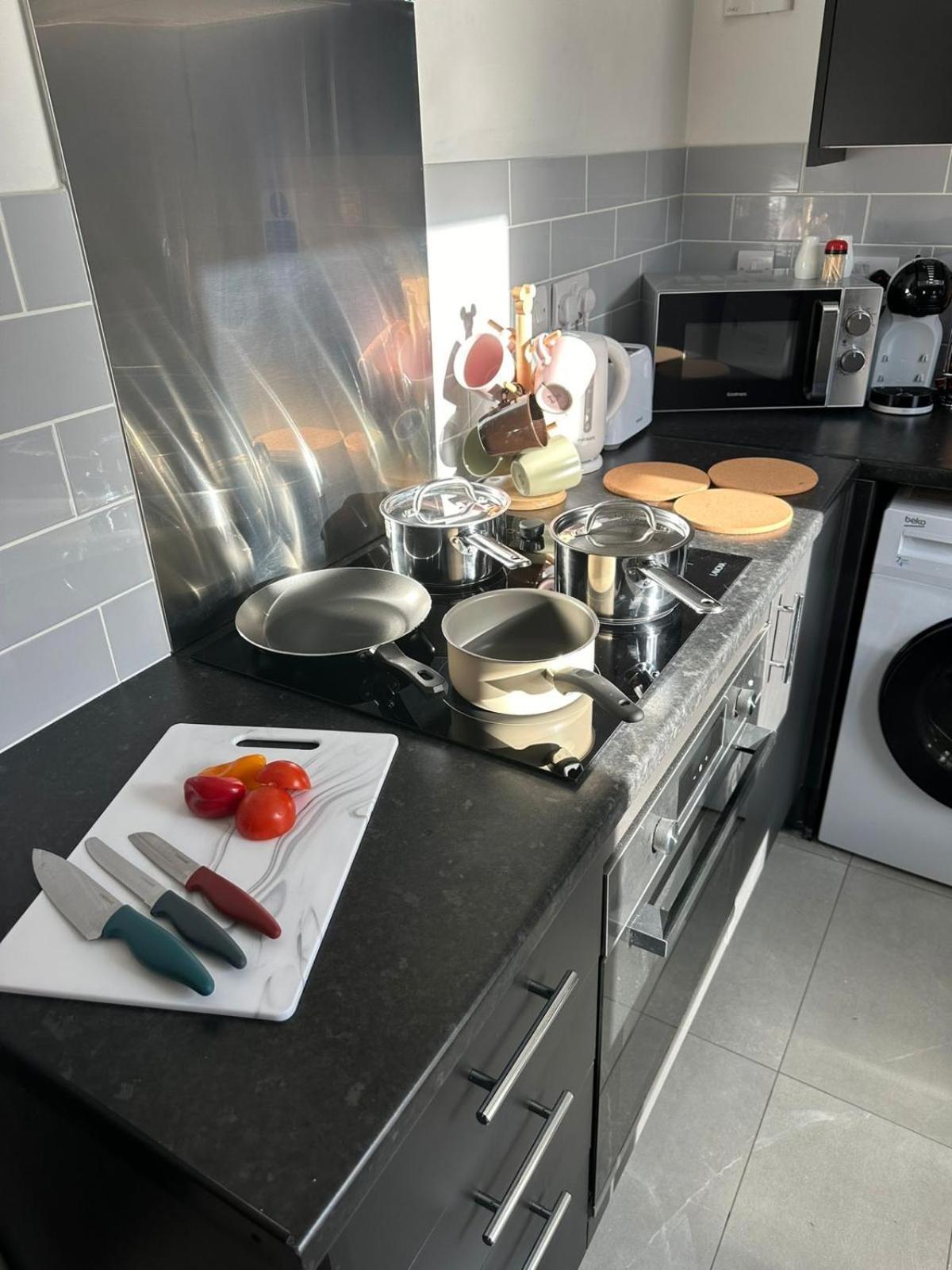 Cambridge Central Rooms - Tas Accommodations Екстер'єр фото