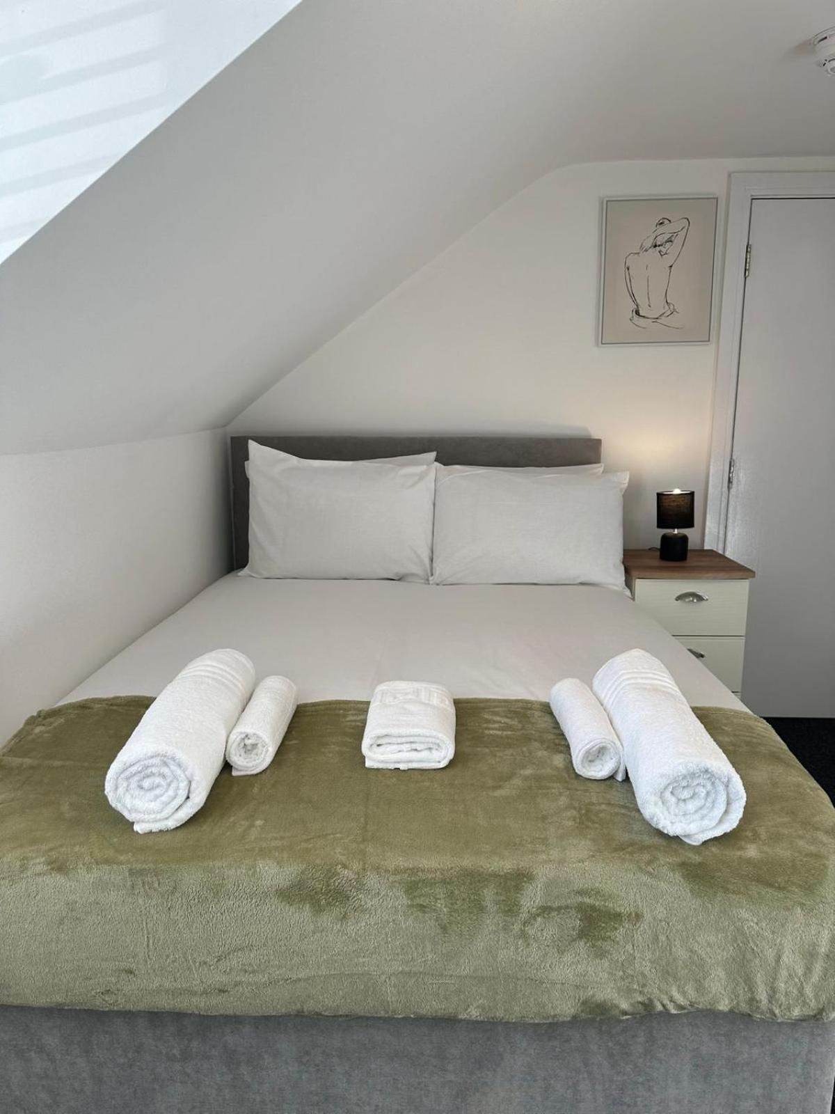 Cambridge Central Rooms - Tas Accommodations Екстер'єр фото