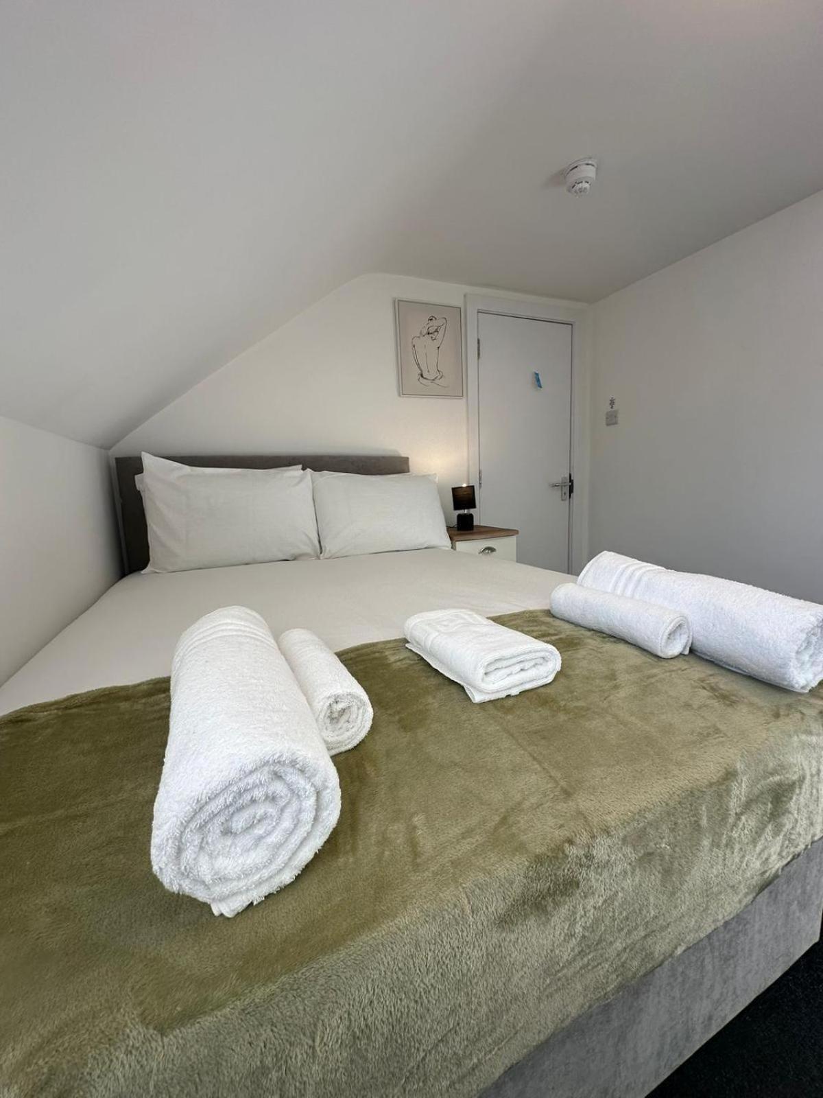 Cambridge Central Rooms - Tas Accommodations Екстер'єр фото